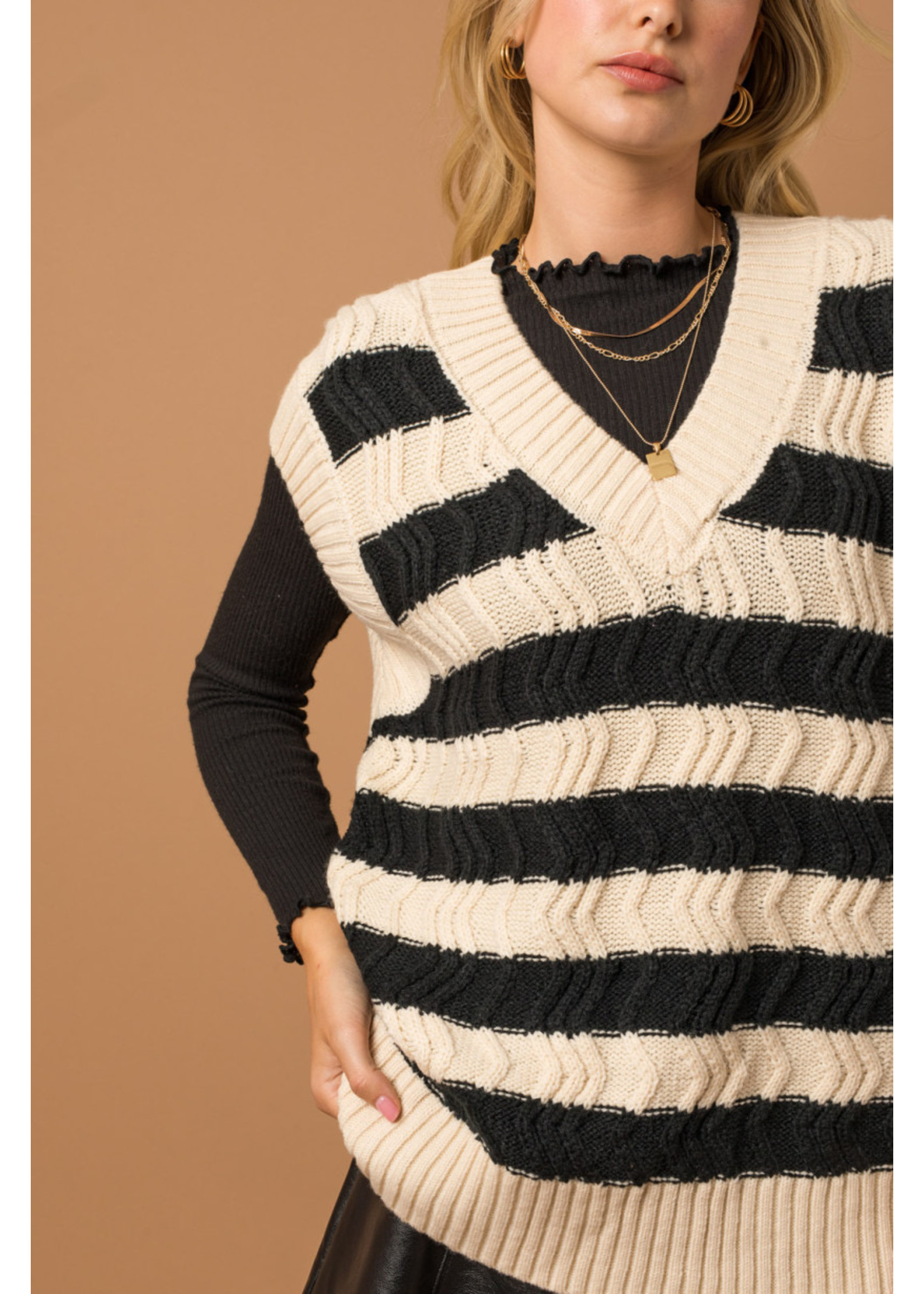 Cable Knit Stripped Sweater Vest