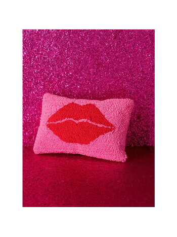 Shiraleah Lips Pillow Pink