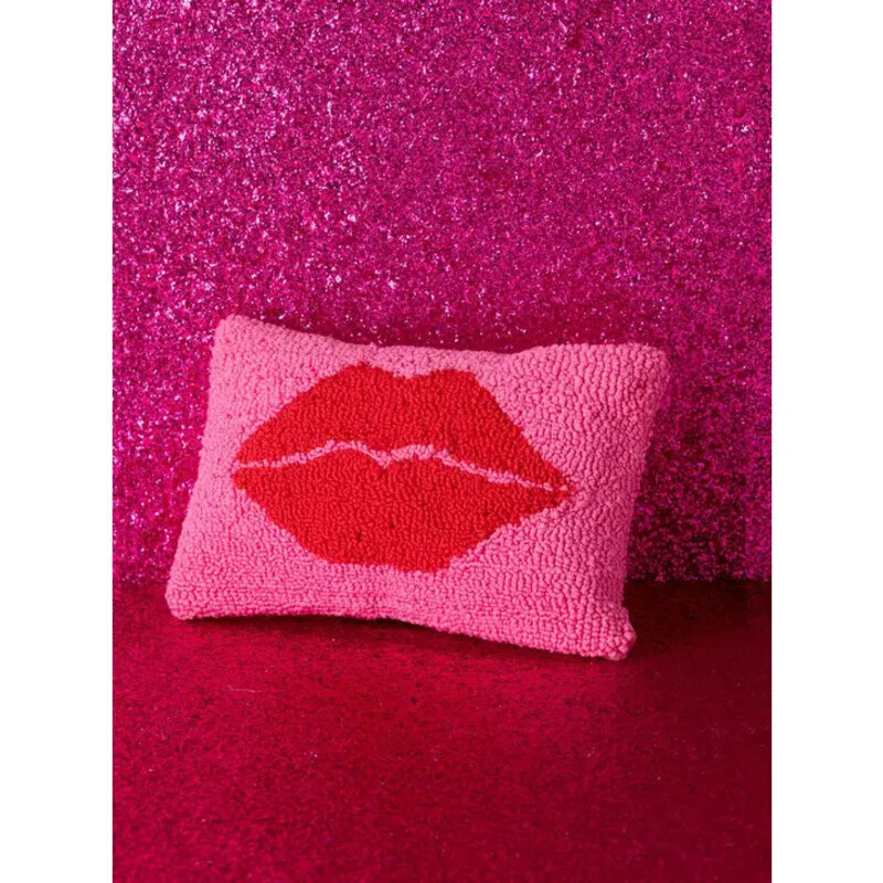 Shiraleah Lips Pillow Pink