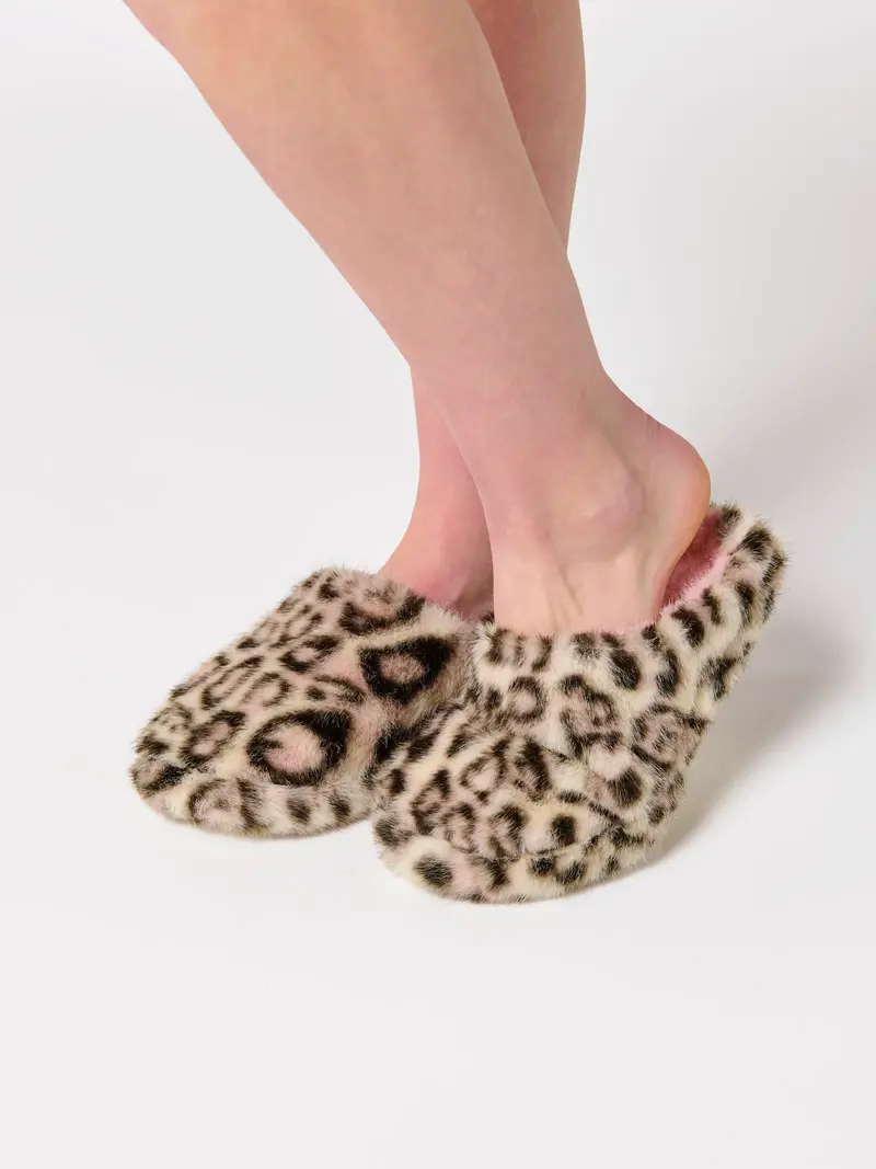 Rosette Slippers