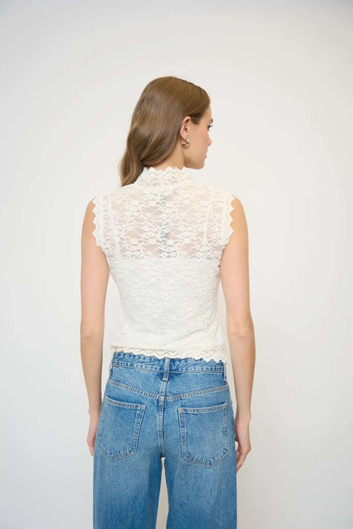 Central Park West Stella Sleeveless Stretch Lace Turtleneck