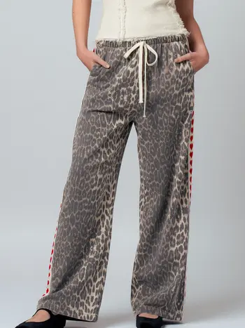 Leopard Print Lounge Pant w/Heart Side Stripe