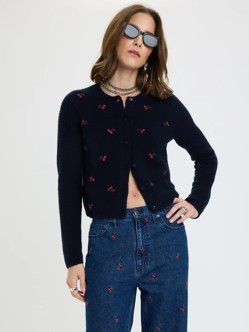 Daze Muse Embroidered Fitted Cardigan