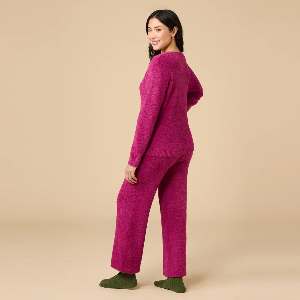 Softies Solid Marshmallow V-Neck Lounge Set
