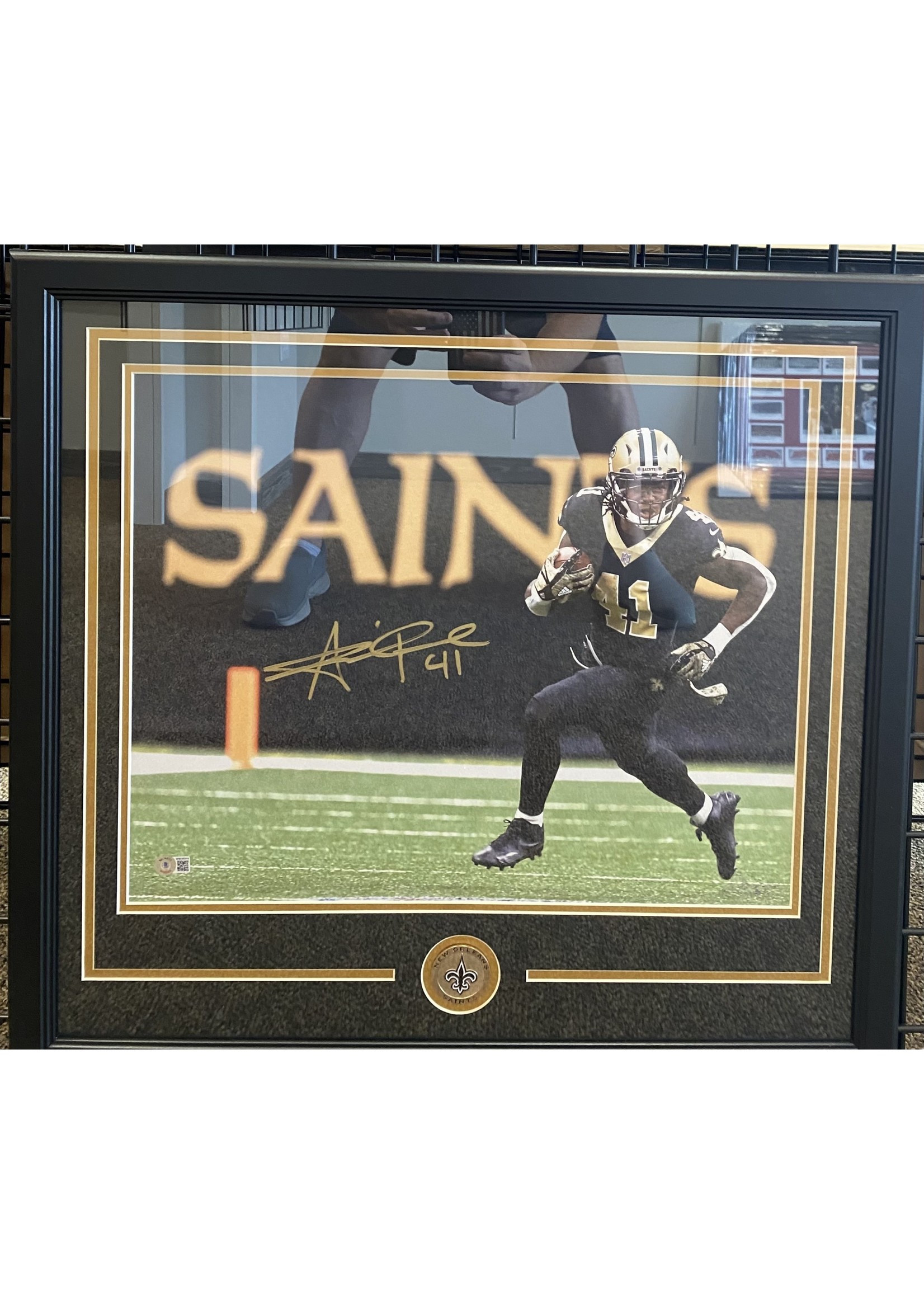 Alvin Kamara Memorabilia, Alvin Kamara Collectibles, NFL Alvin Kamara Signed  Gear