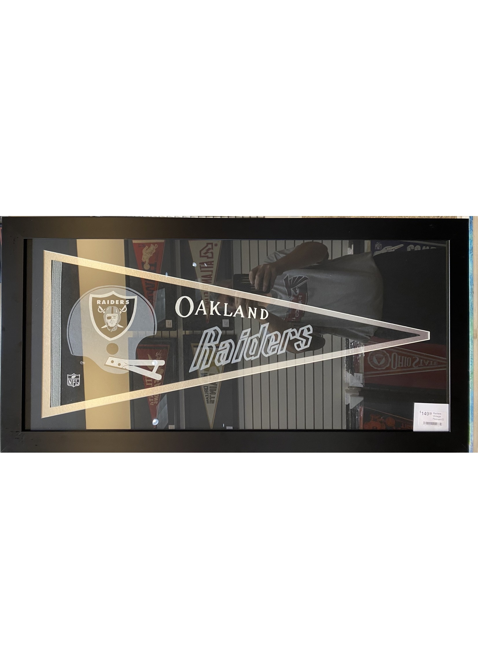 Raiders Vintage Pennant D