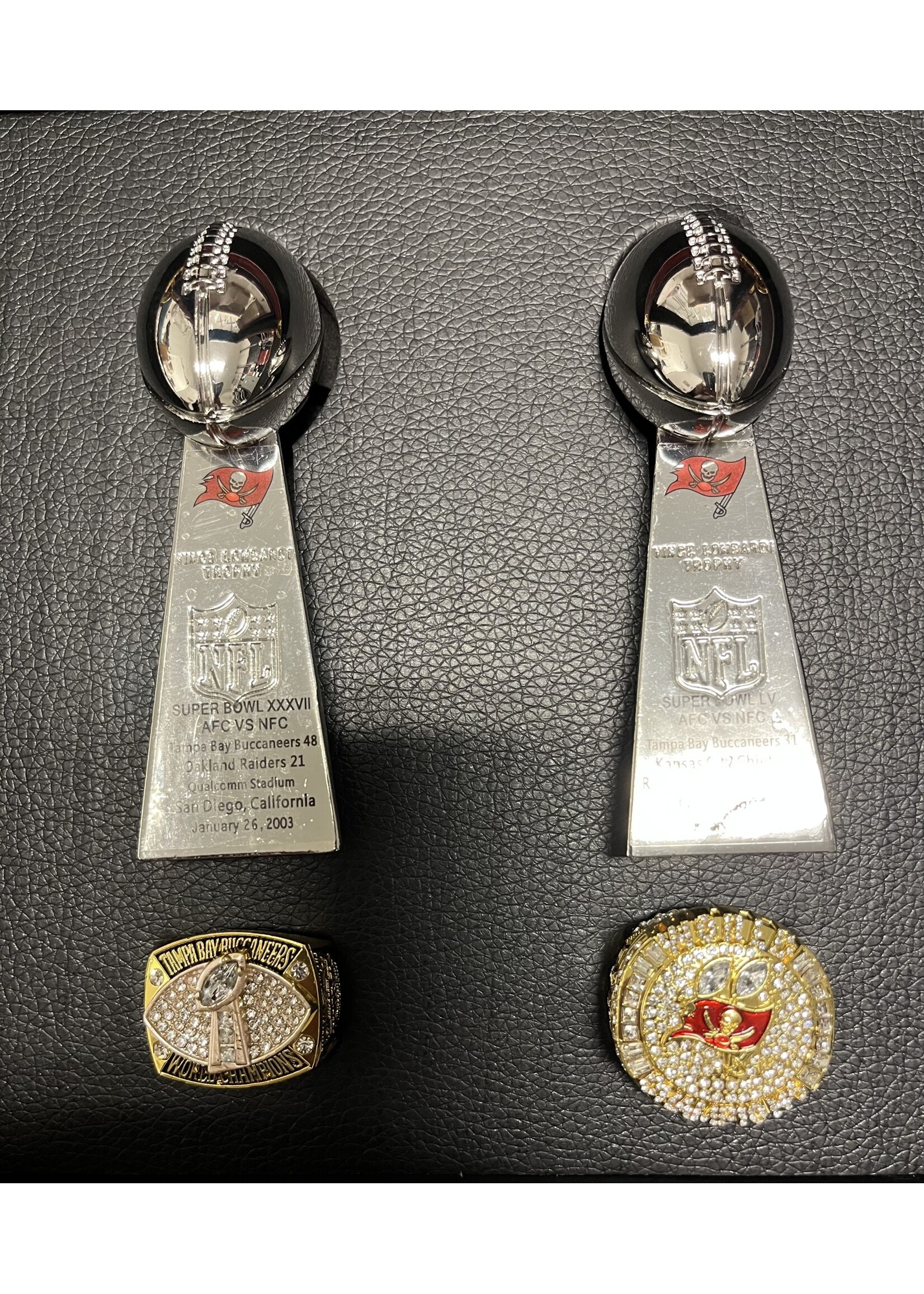 Buccaneers Trophy Set