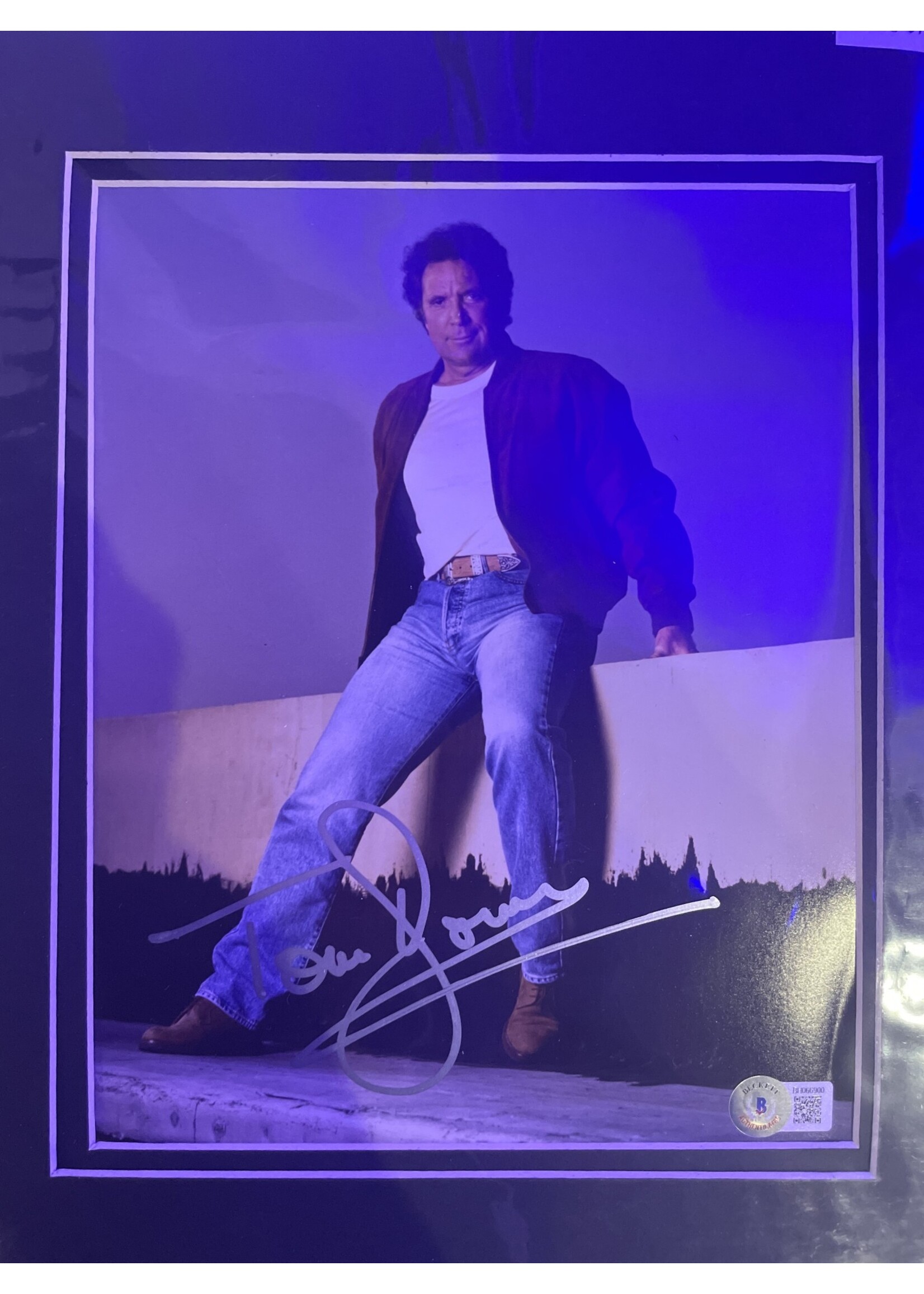 Tom Jones 8x10