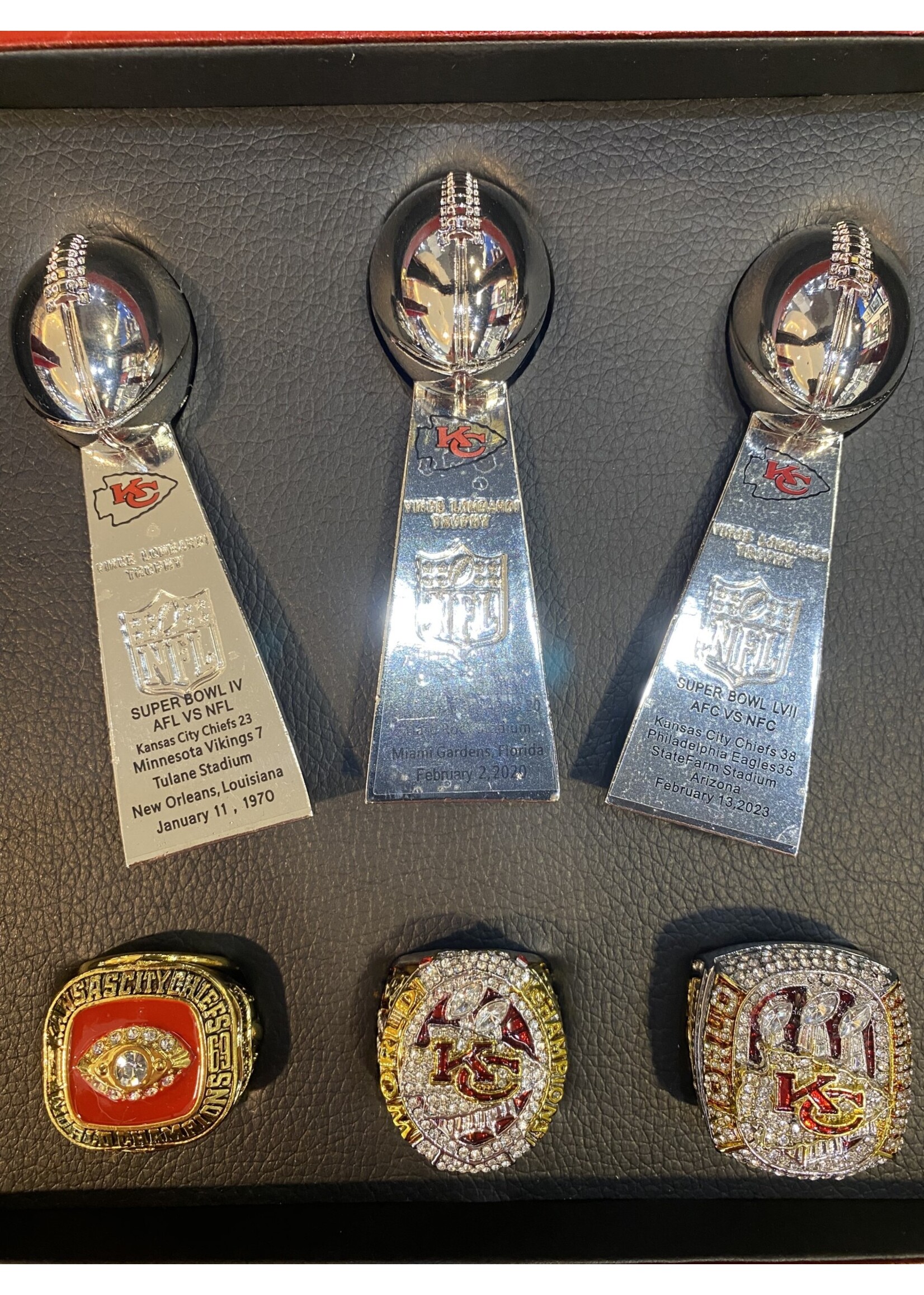 Chiefs 4 Ring & Trophy Set