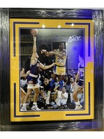 Picture Magic Johnson 16x20 D