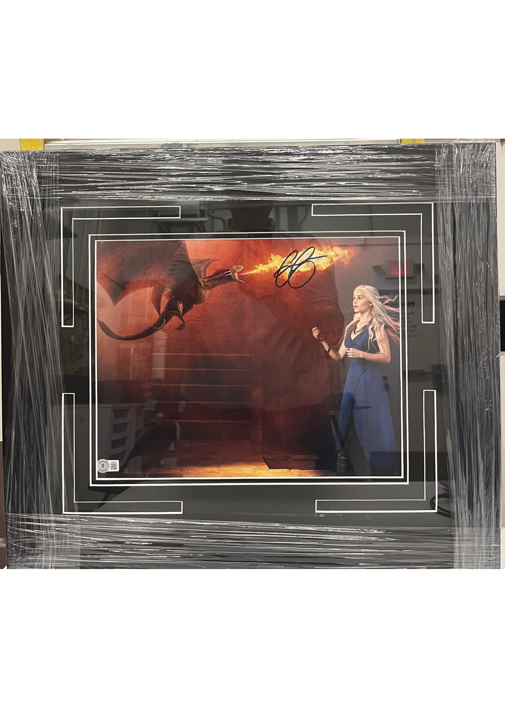 Picture Emilia Clarke 11x14