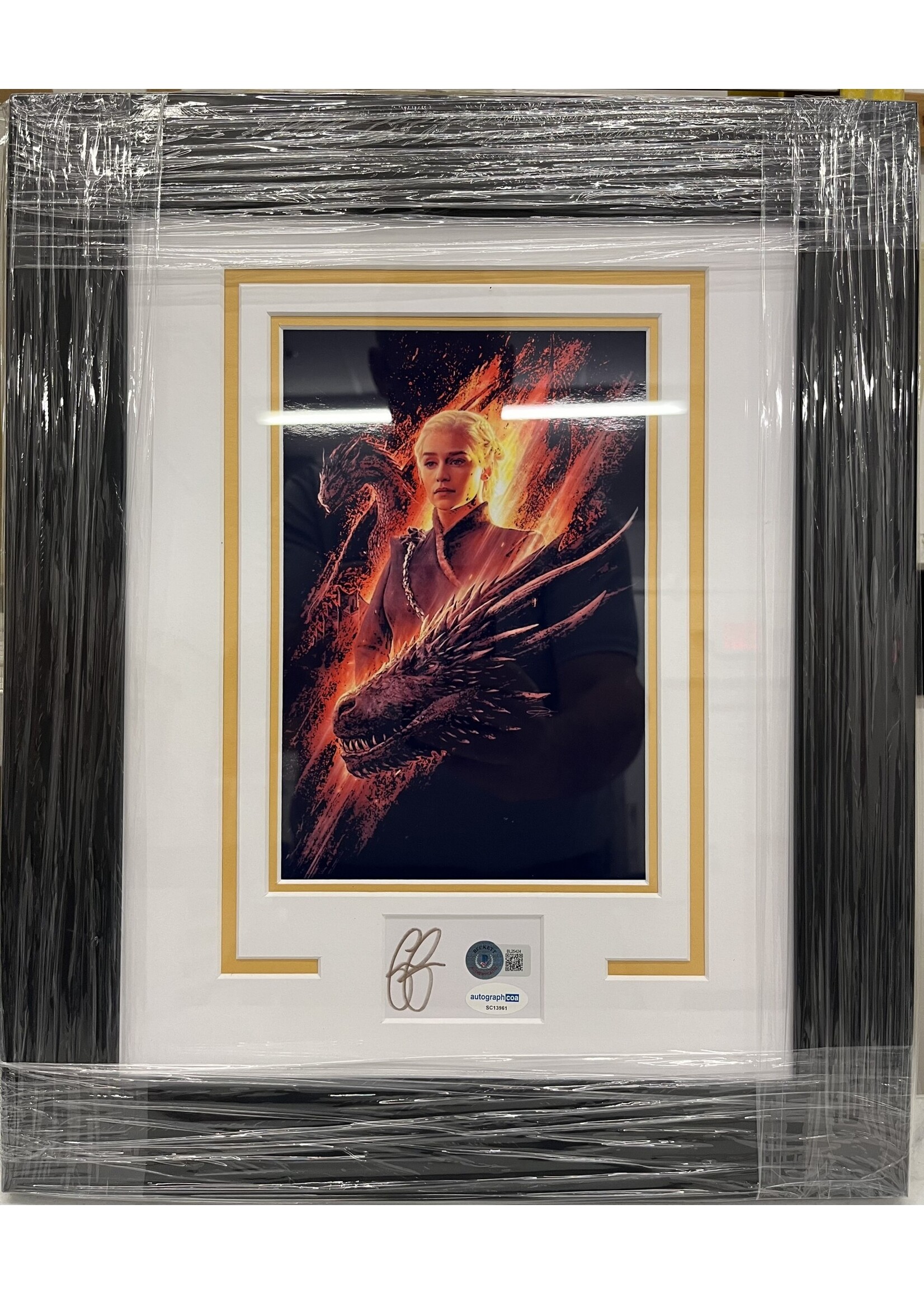 Picture Emilia Clarke Cut