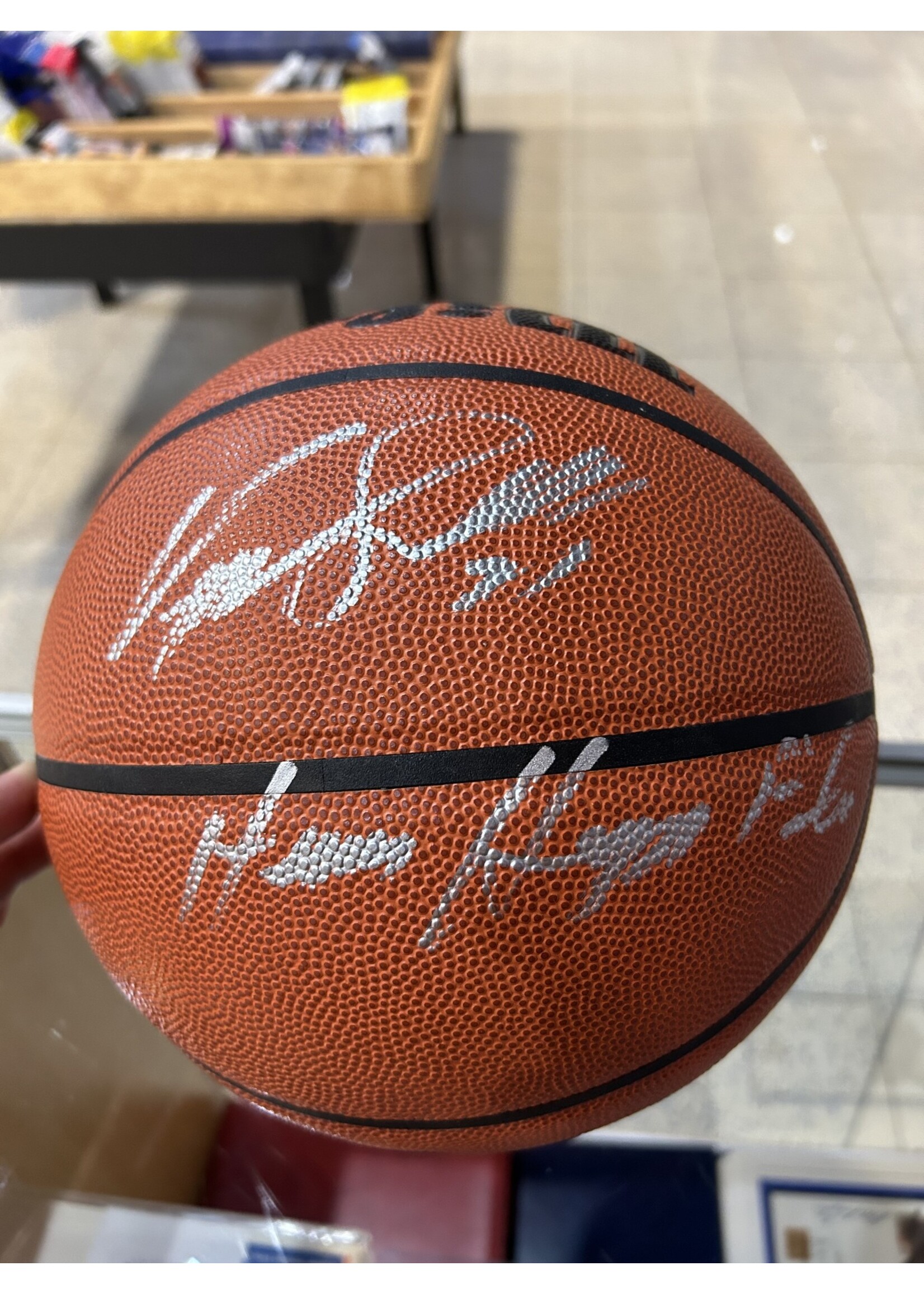 Balls/Bats Dominique Wilkins Basketball