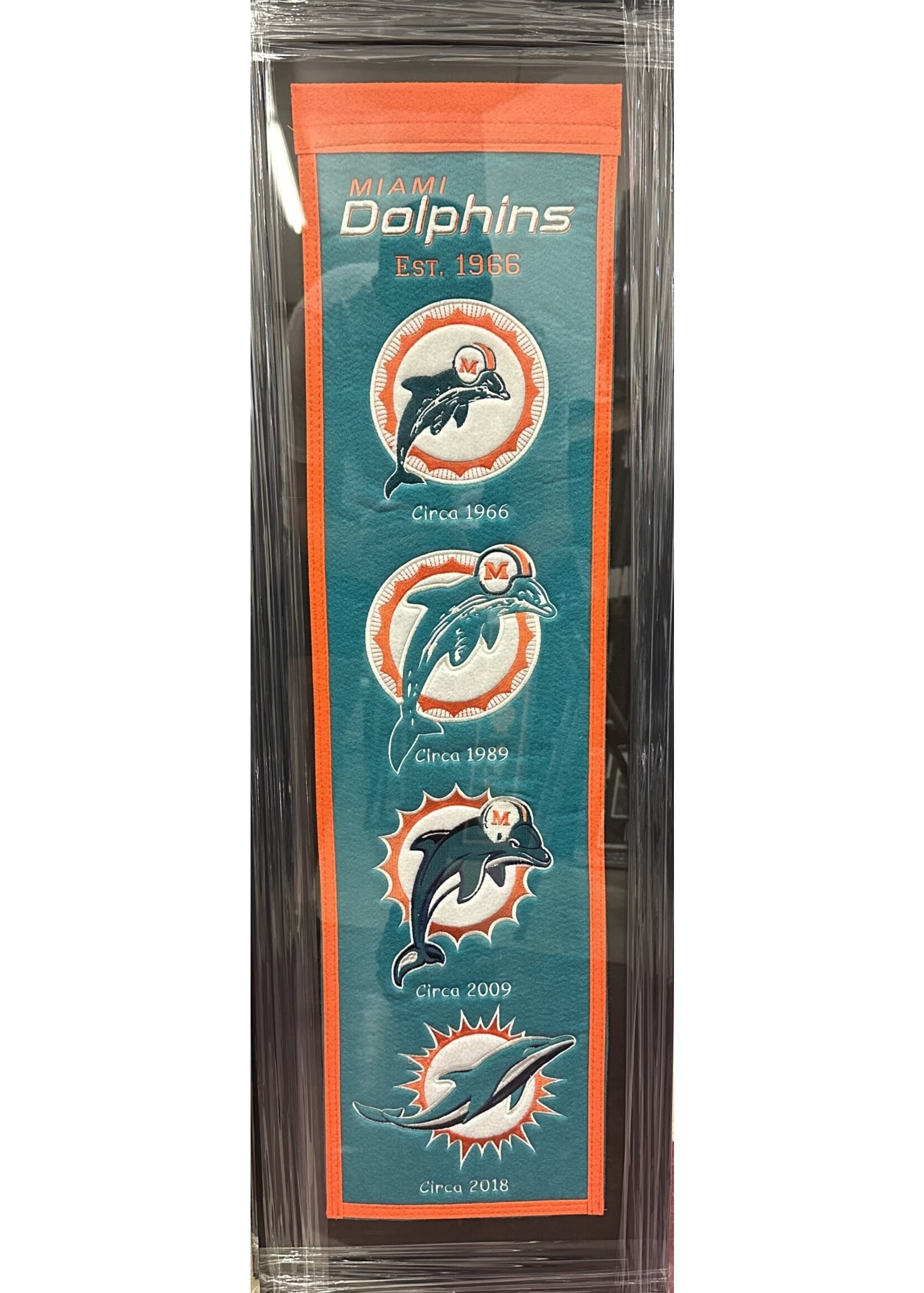Pennant (F & UF) Dolphins Logo Banner