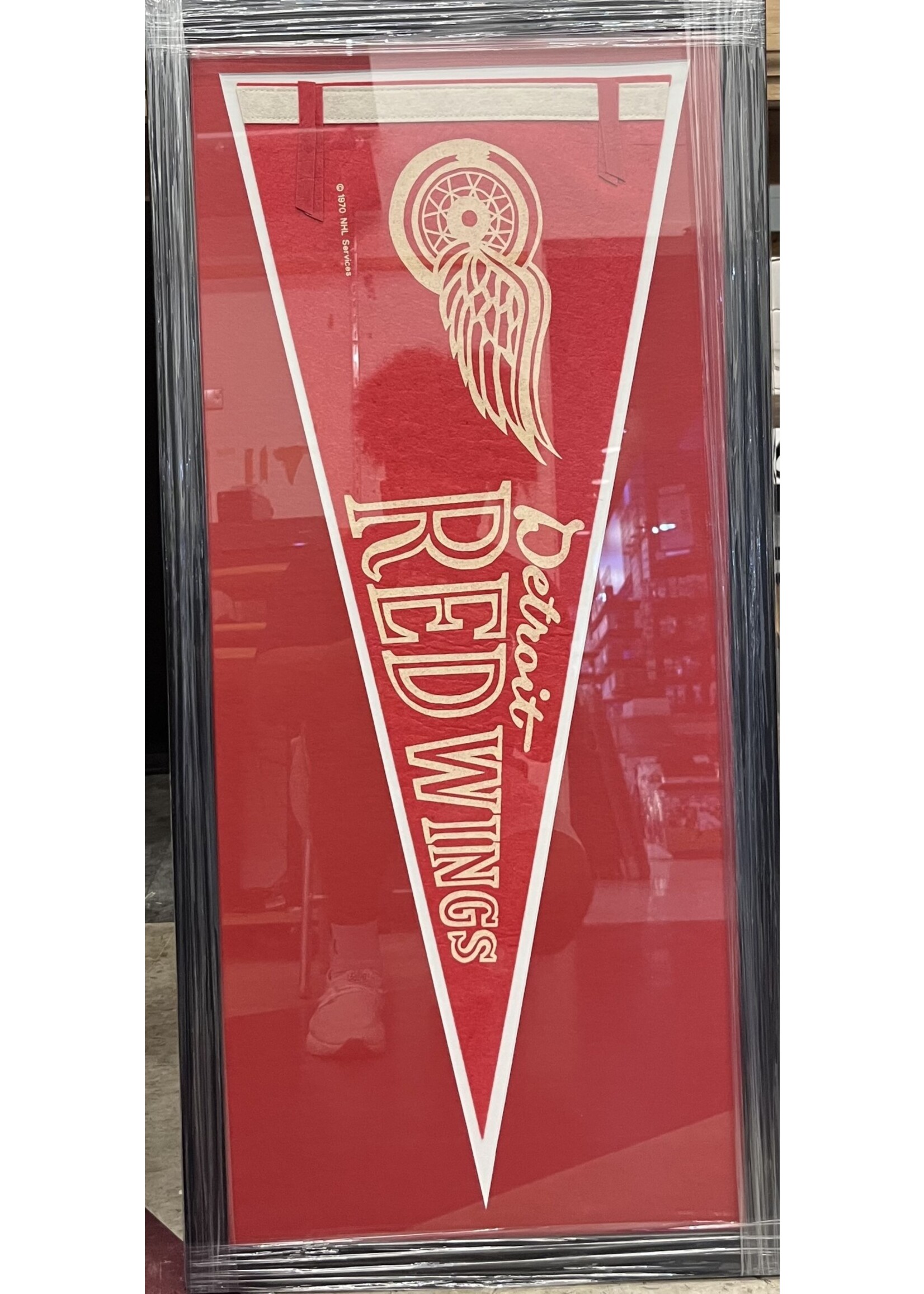 Pennant (F & UF) Red Wings 1970s Pennant