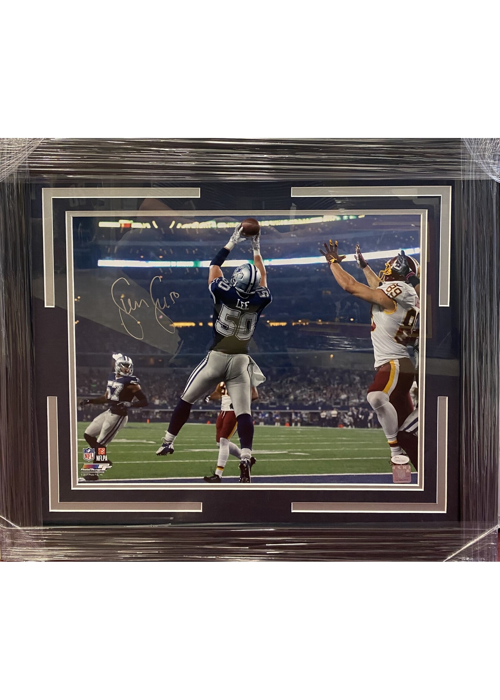 Sean Lee 16x20 B