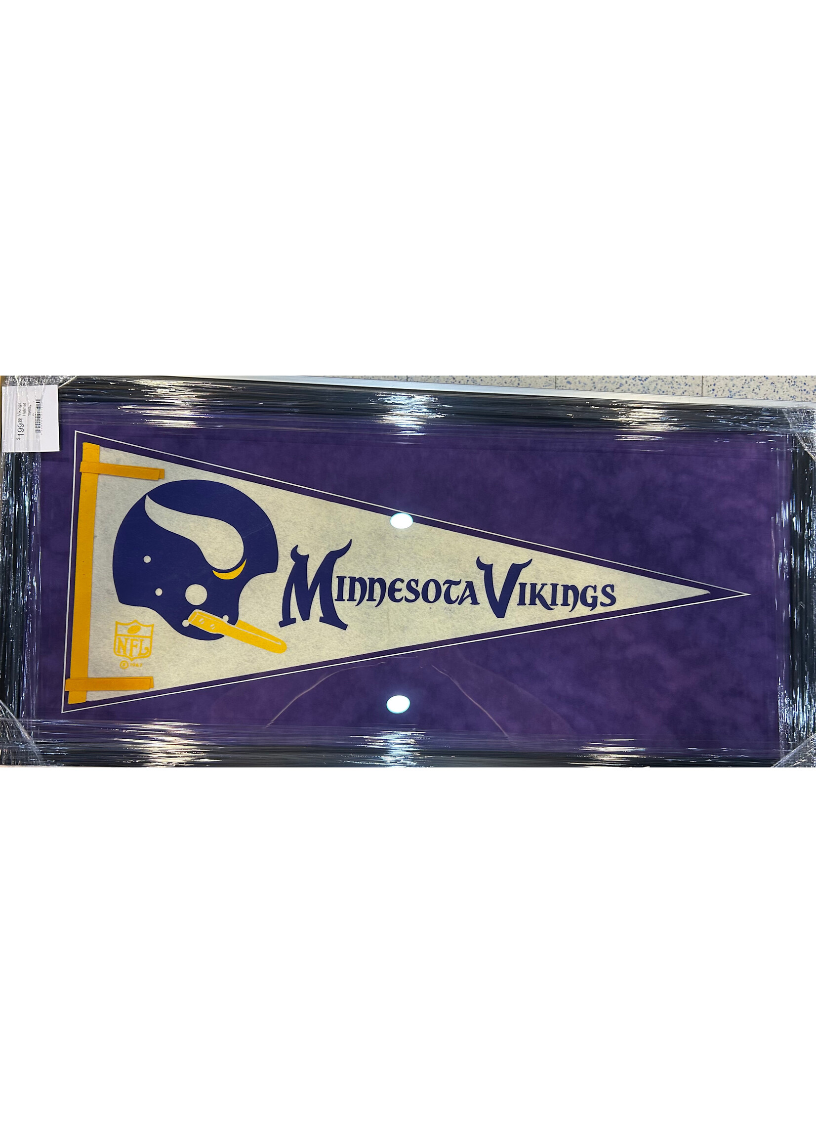 Vikings Helmet 1960s Pennant