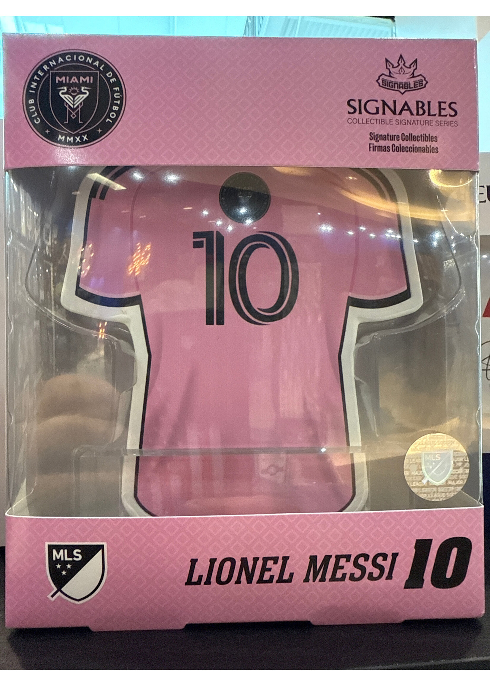 Lionel Messi Pink Signables Collectible