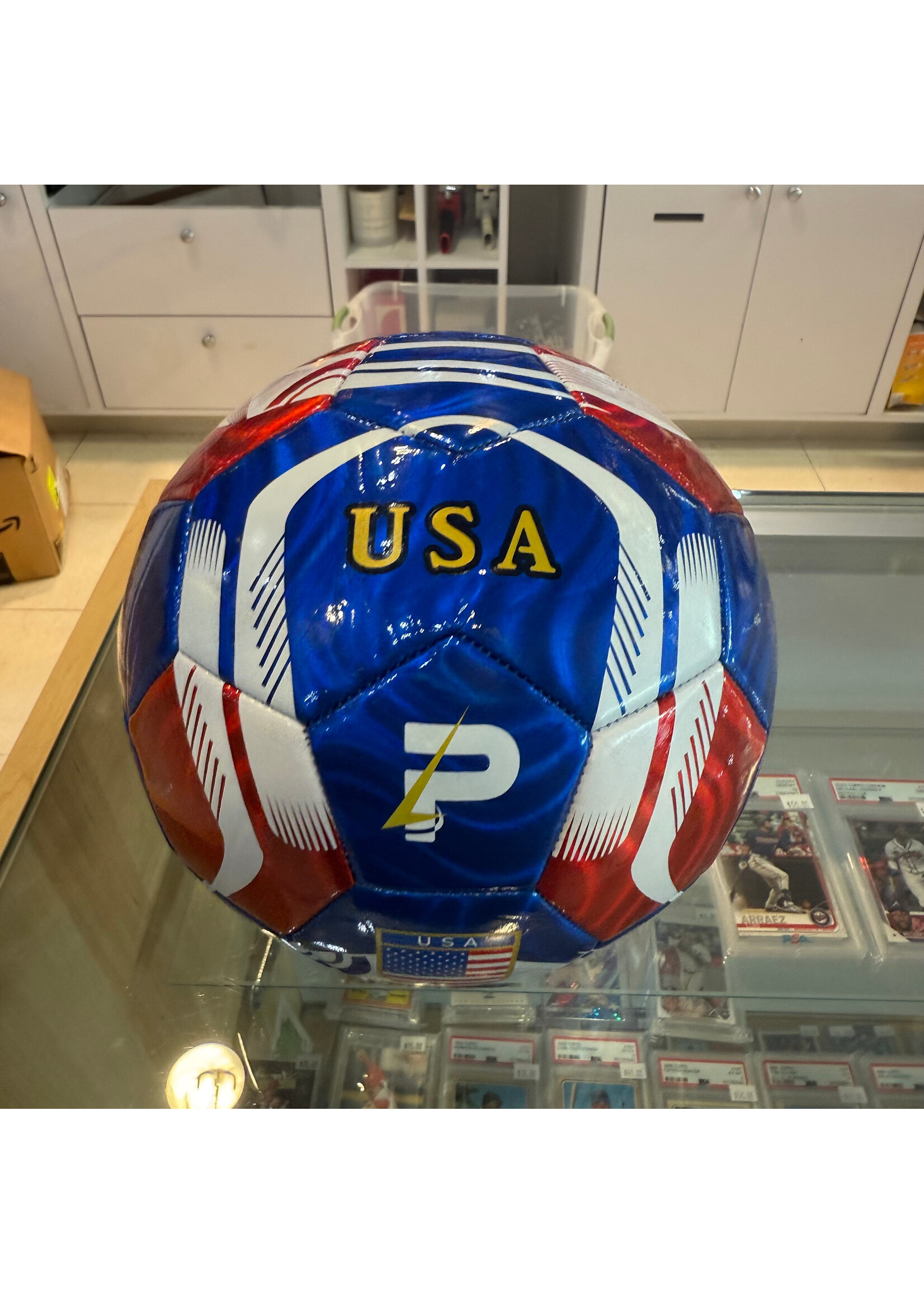 Balls/Bats/Gloves USA-B Lg Soccer Ball