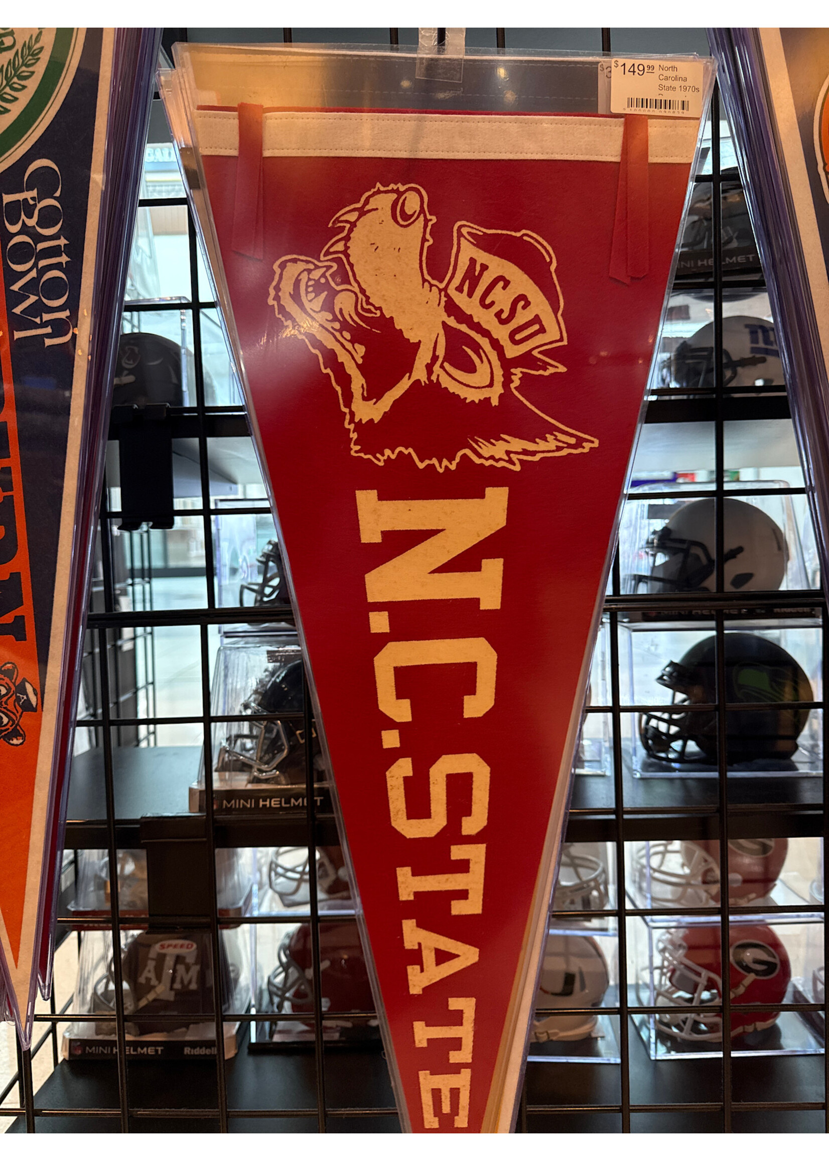 Pennant (F & UF) North Carolina State 1970s Pennant