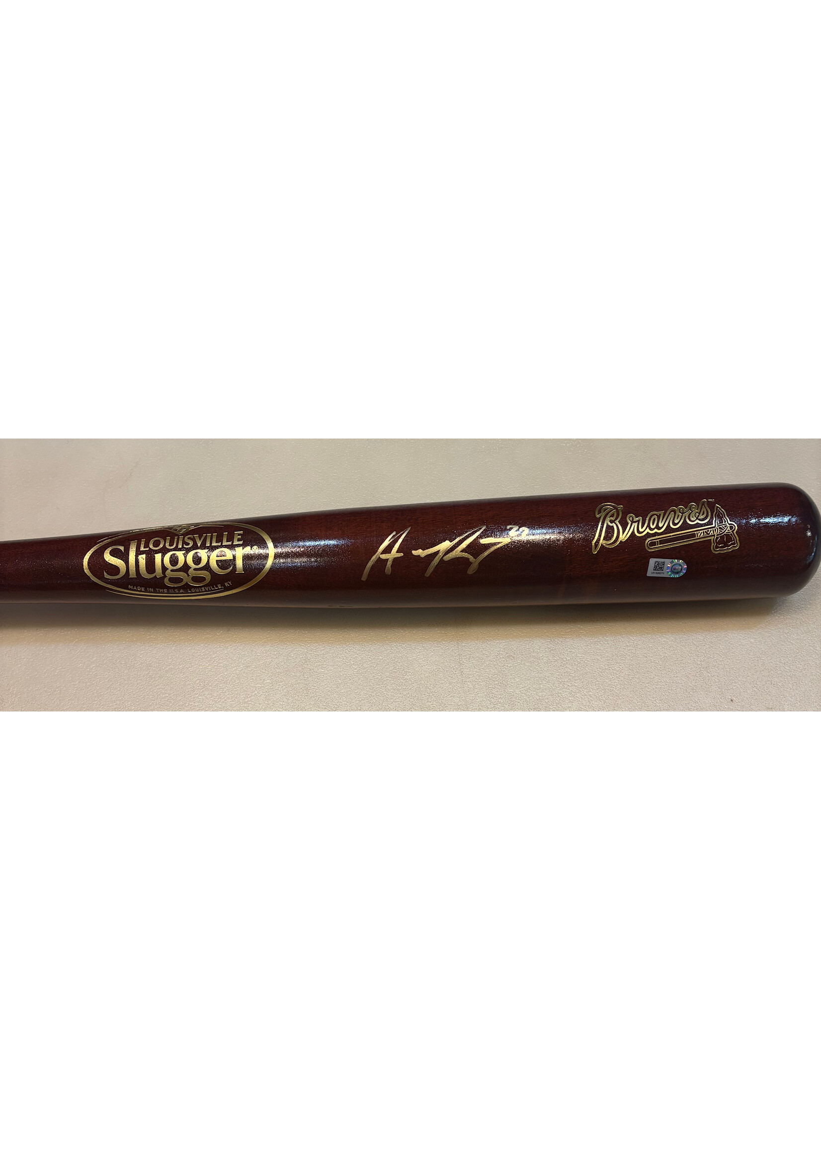 Austin Riley Bat