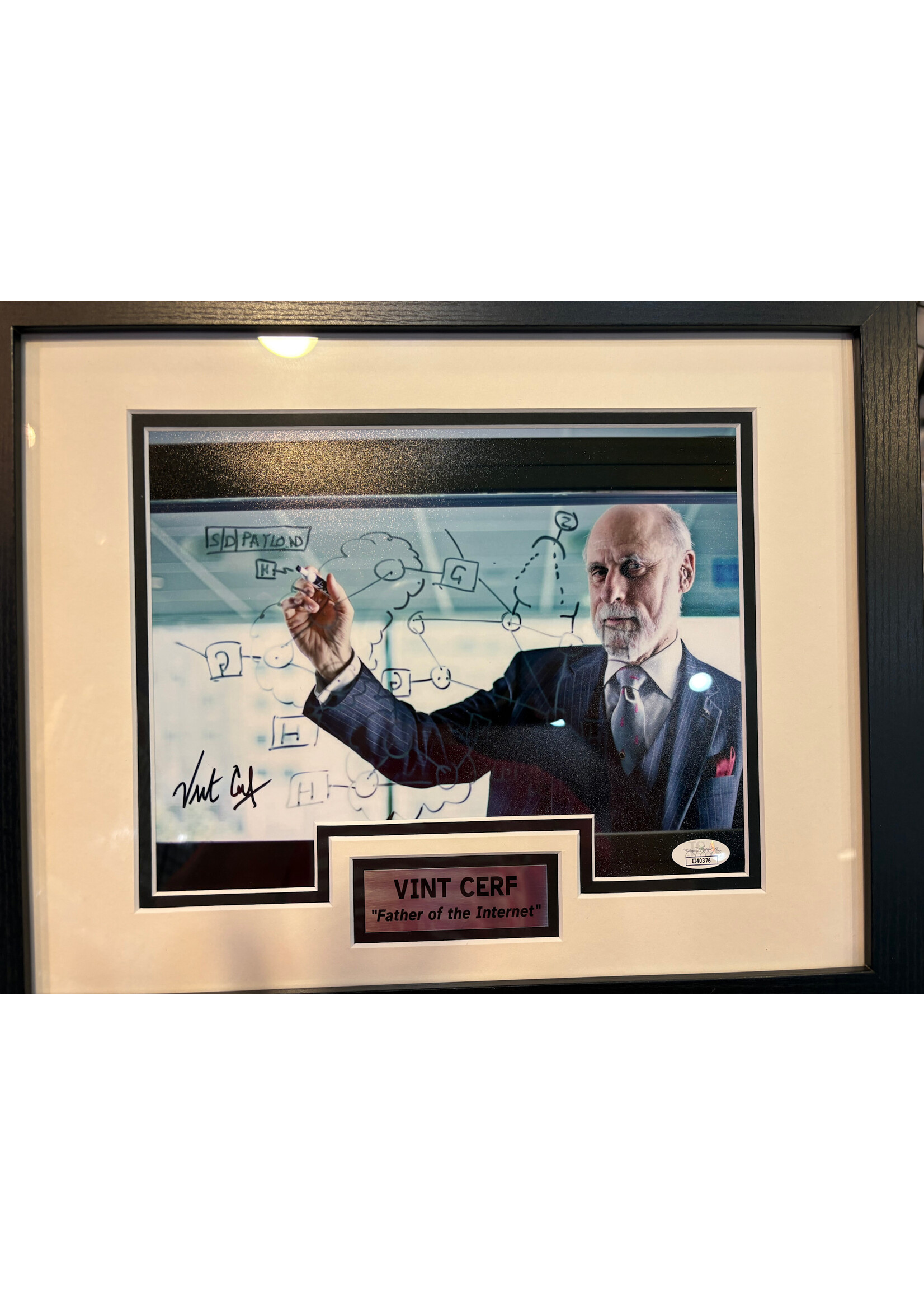 Picture Vint Cerf 8x10