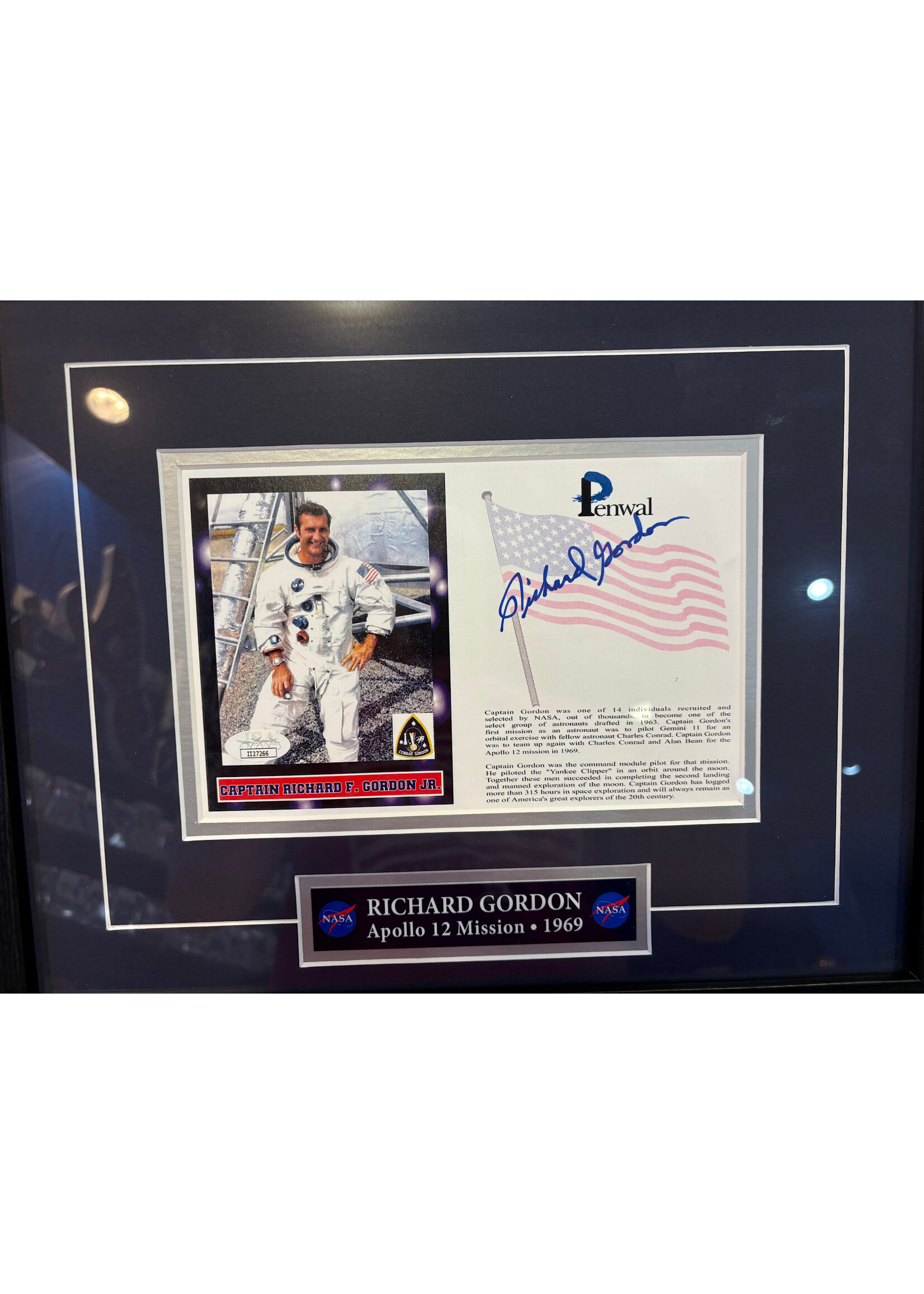 Picture Richard Gordon 8x10