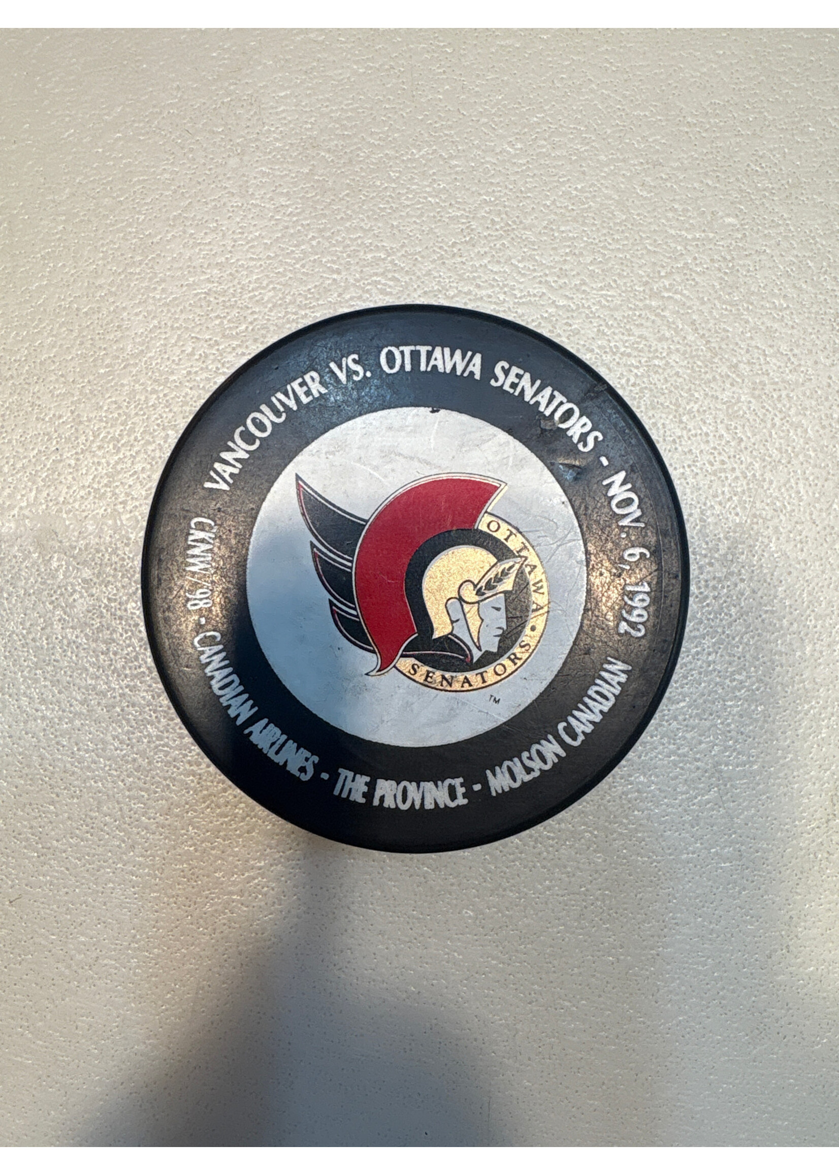 LOttawa Senators Puck