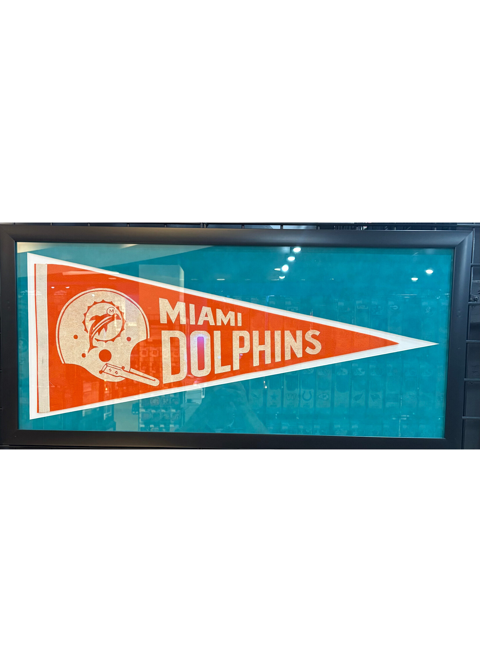 Pennant (F & UF) Dolphins Helmet 1960s Pennant A