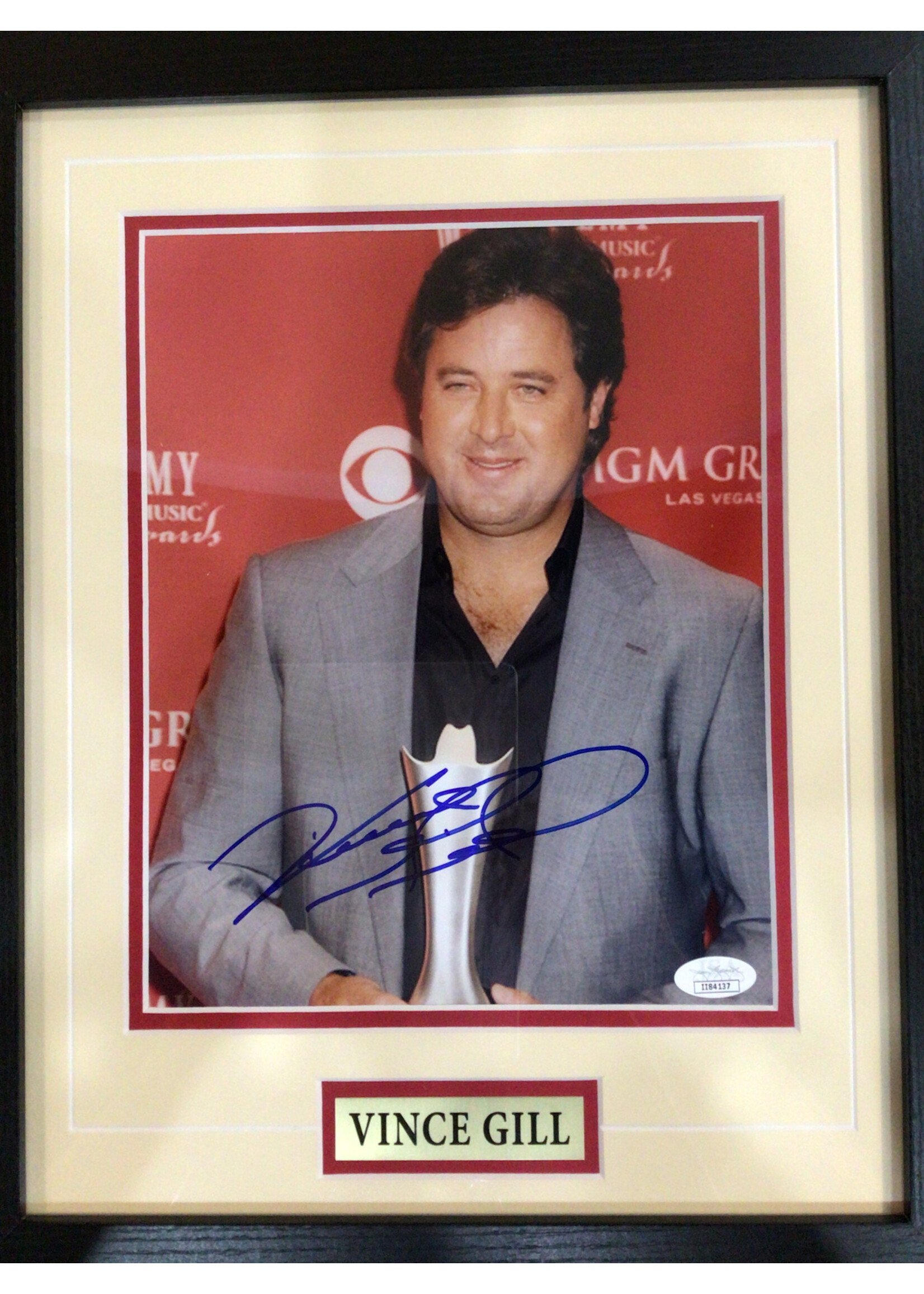 Vince Gill 8x10 B