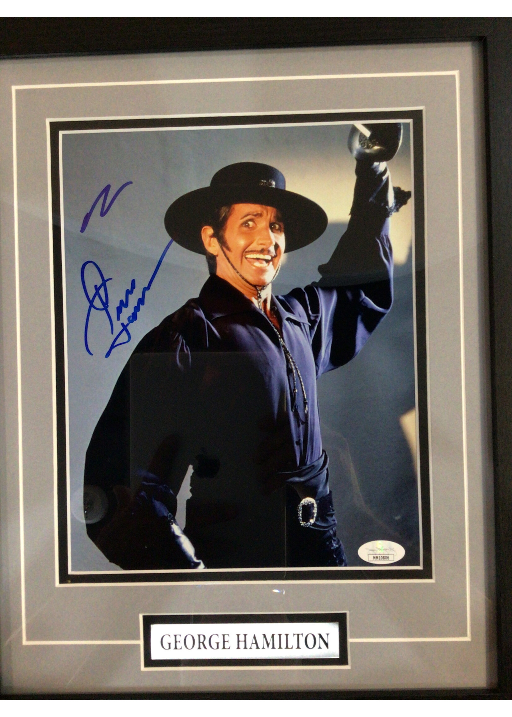 Picture George Hamilton 8x10 B