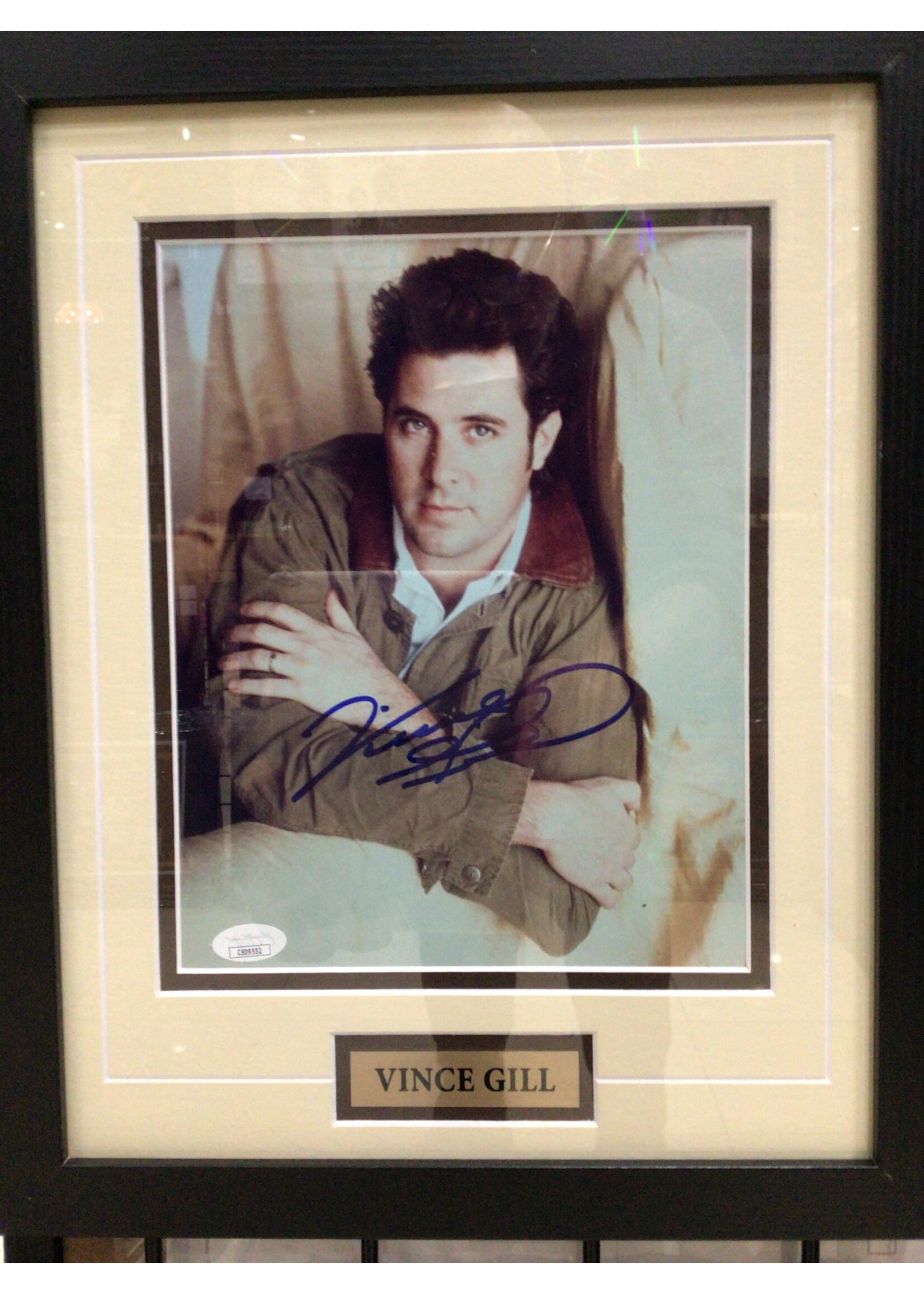 Picture Vince Gill 8x10