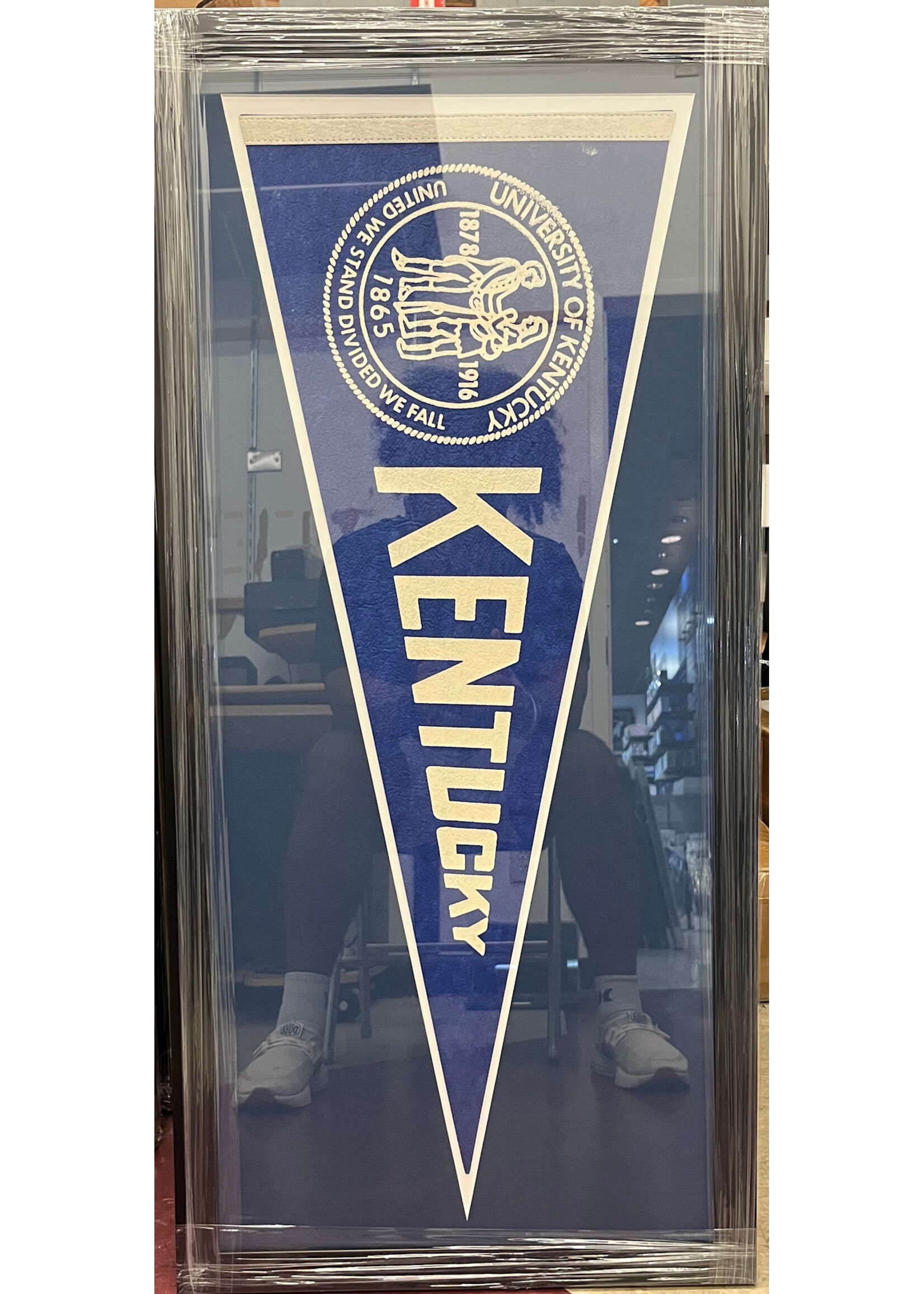 Pennant (F & UF) Kentucky Crest 1970s Pennant