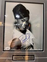 Picture Dionne Warwick 8x10