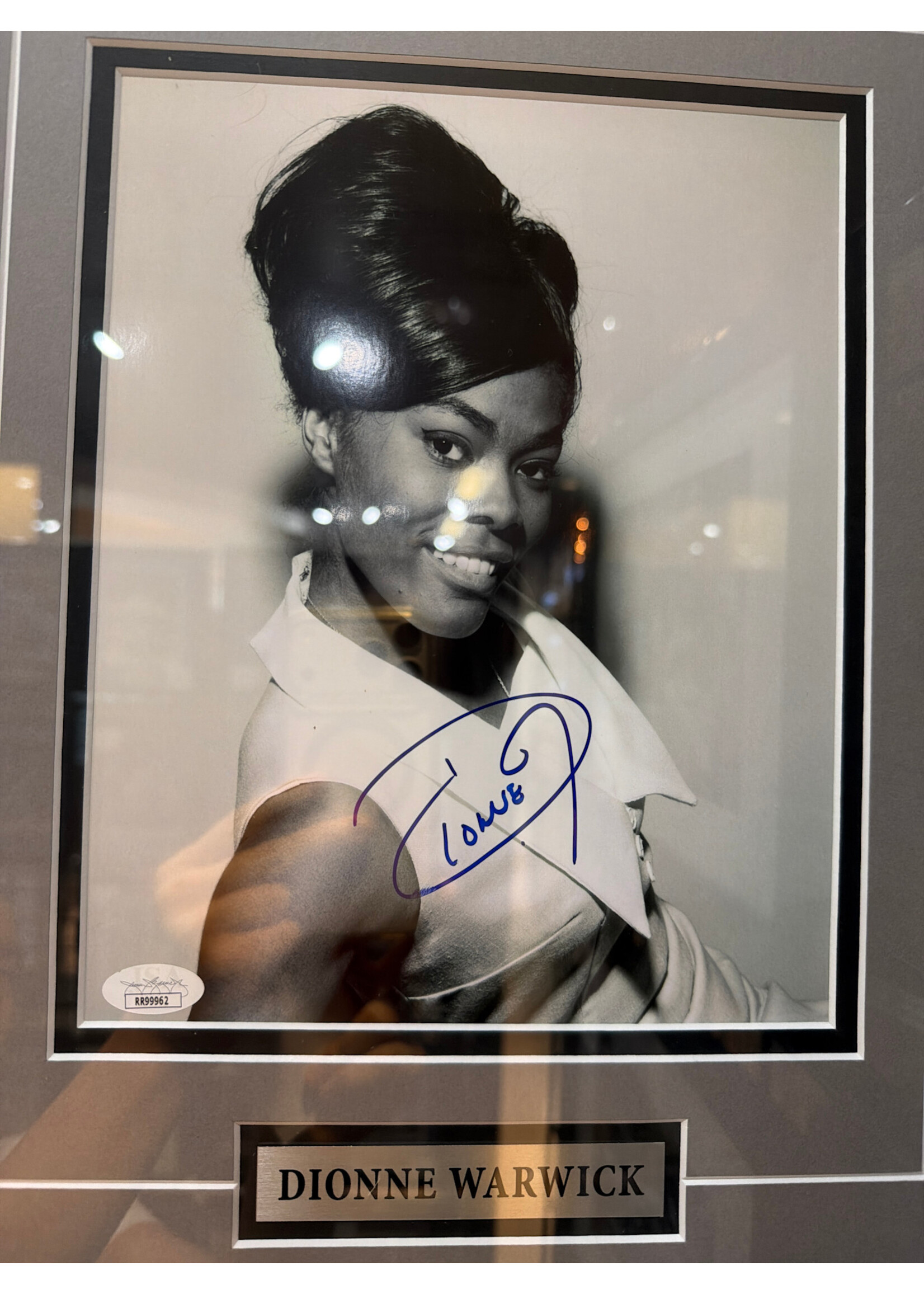 Picture Dionne Warwick 8x10