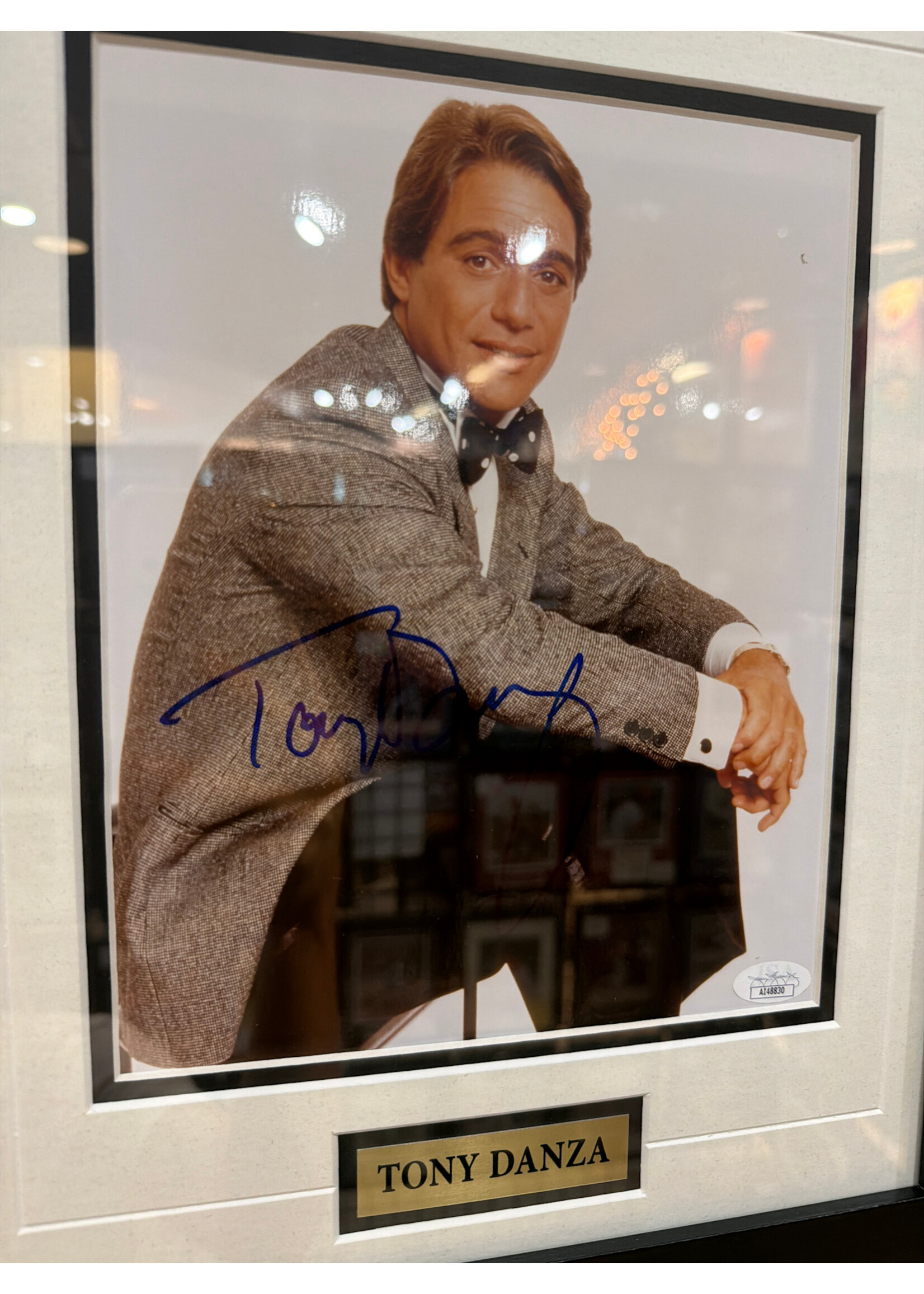 Picture *P Tony Danza 8x10