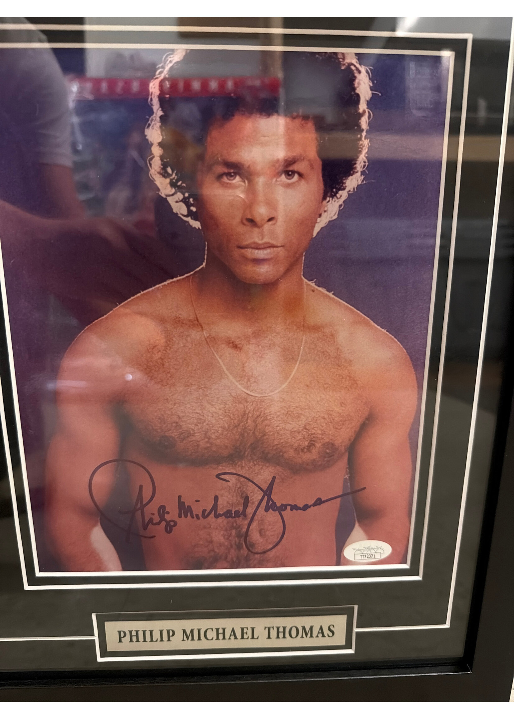 Picture Philip Michael Thomas 8x10