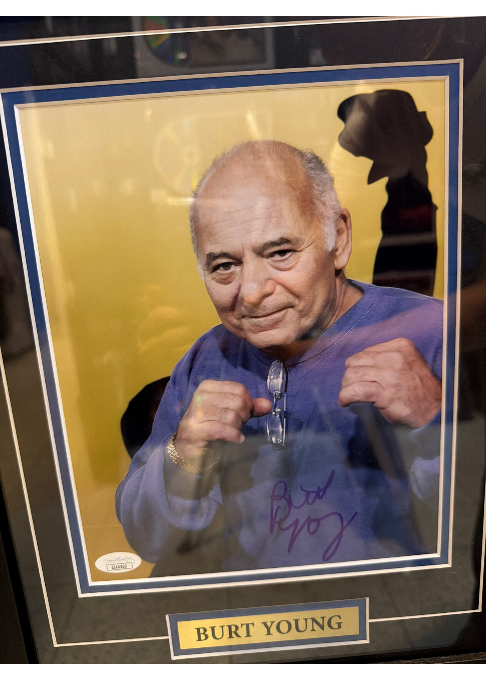 Picture *P Burt Young 8x10