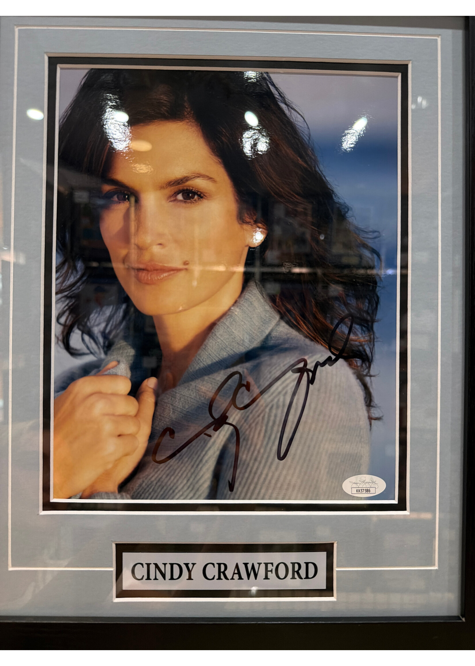 Picture *P Cindy Crawford 8x10