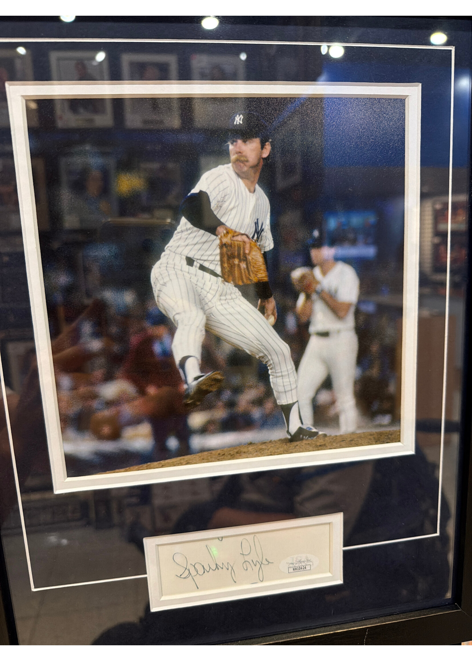 Picture *P Sparky Lyle Cut