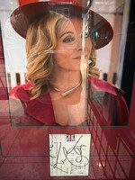 Picture *P Kim Cattrall Cut