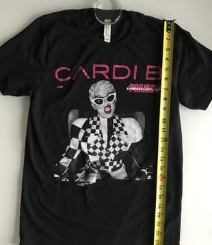 Cardi B - Invasion Of Privacy - T-Shirt Small (USED)