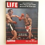 LIFE - 1958-04-07, Sugar Ray Robinson, Carmen Basilio - Magazine (USED)
