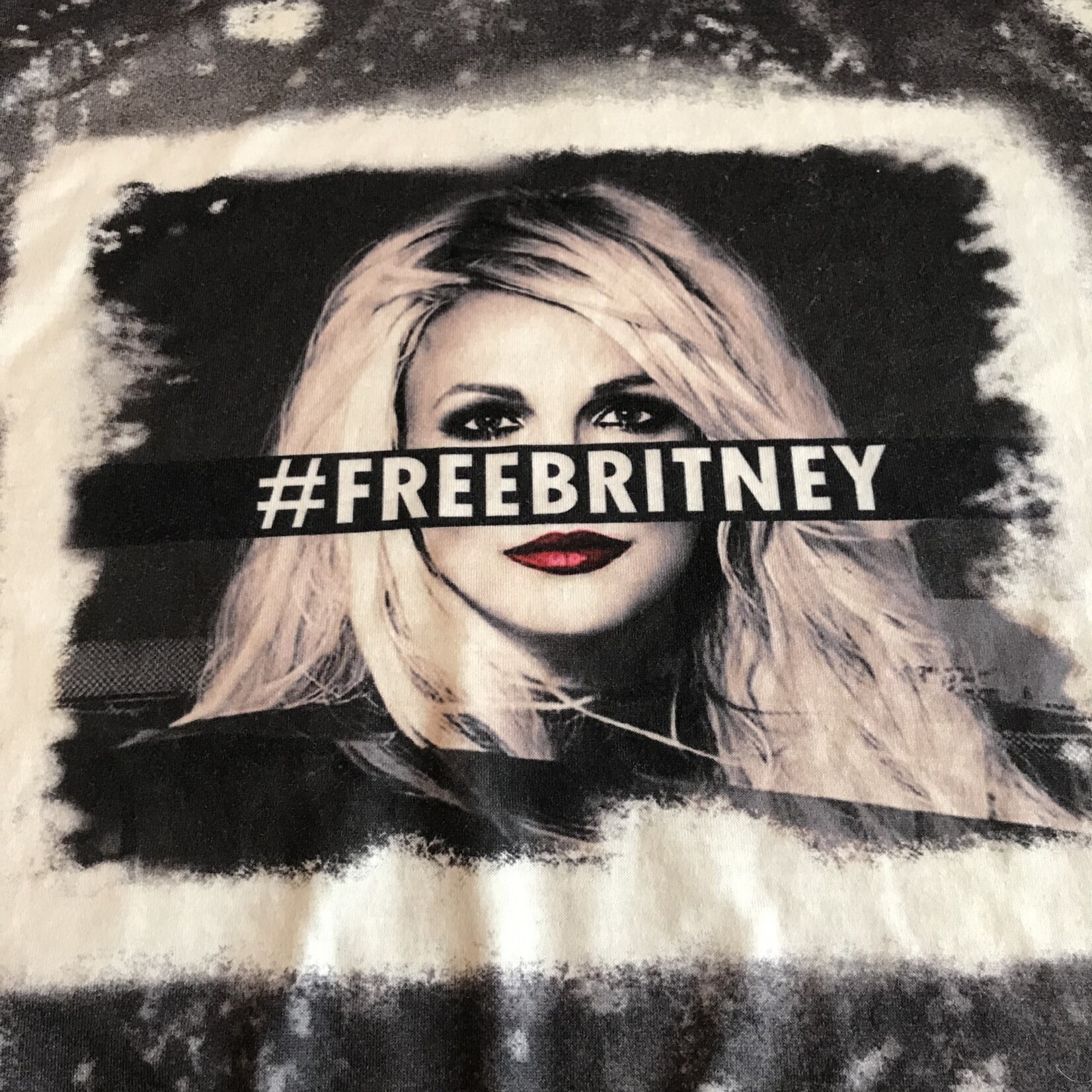 Britney Spears - #FreeBritney - T-Shirt Medium (USED)