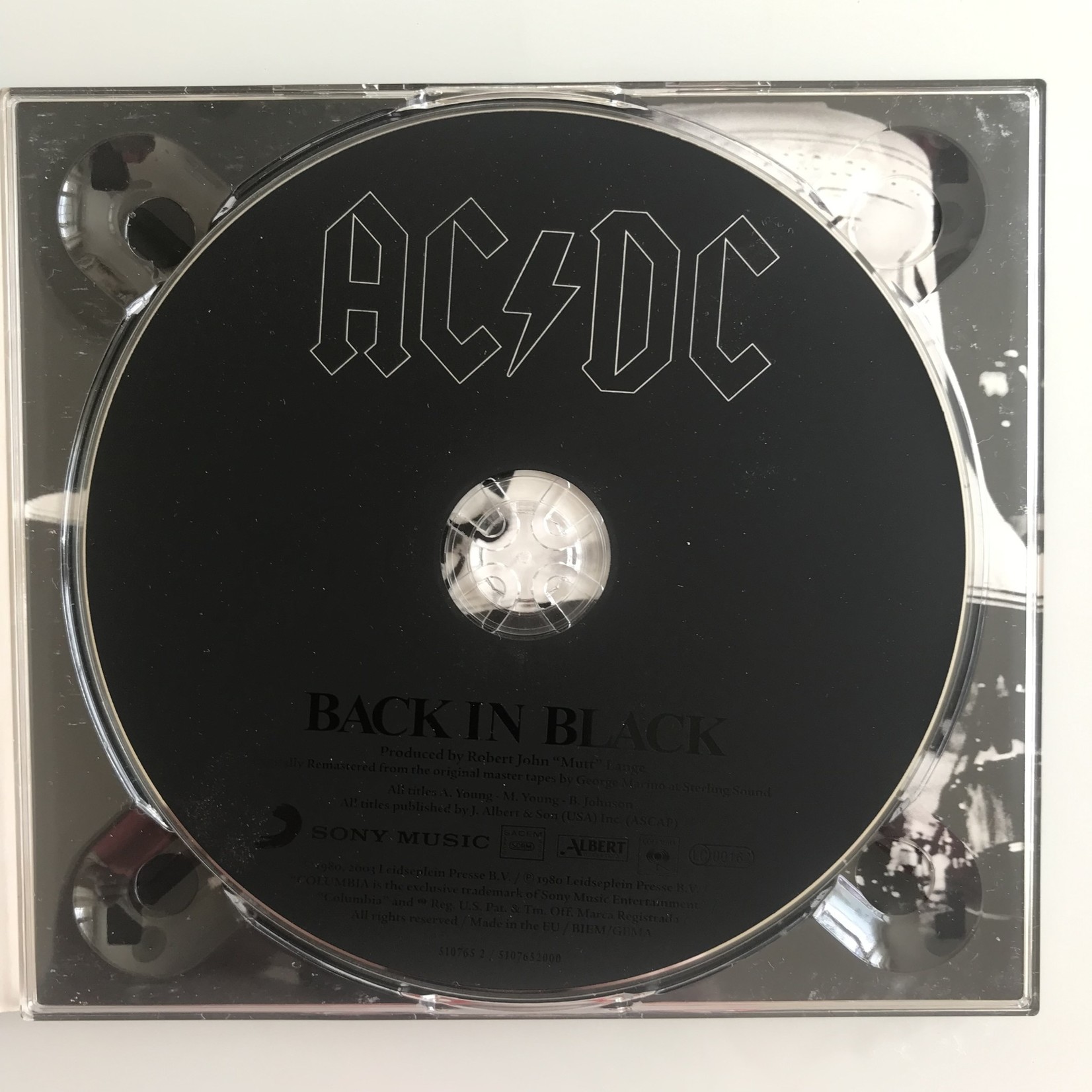 シルバー/レッド AC/DC バック・イン・ブラック CD - crumiller.com