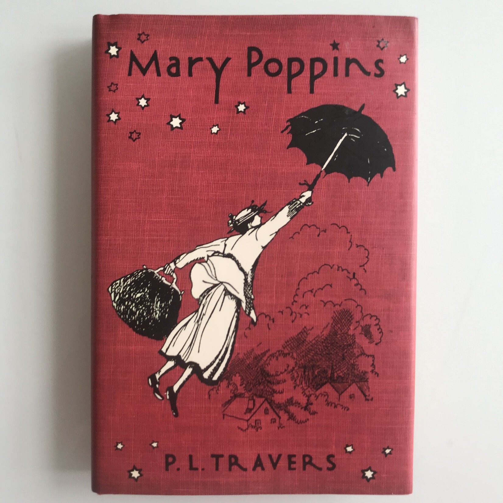P.L. Travers - Mary Poppins - Hardback (USED - LN)