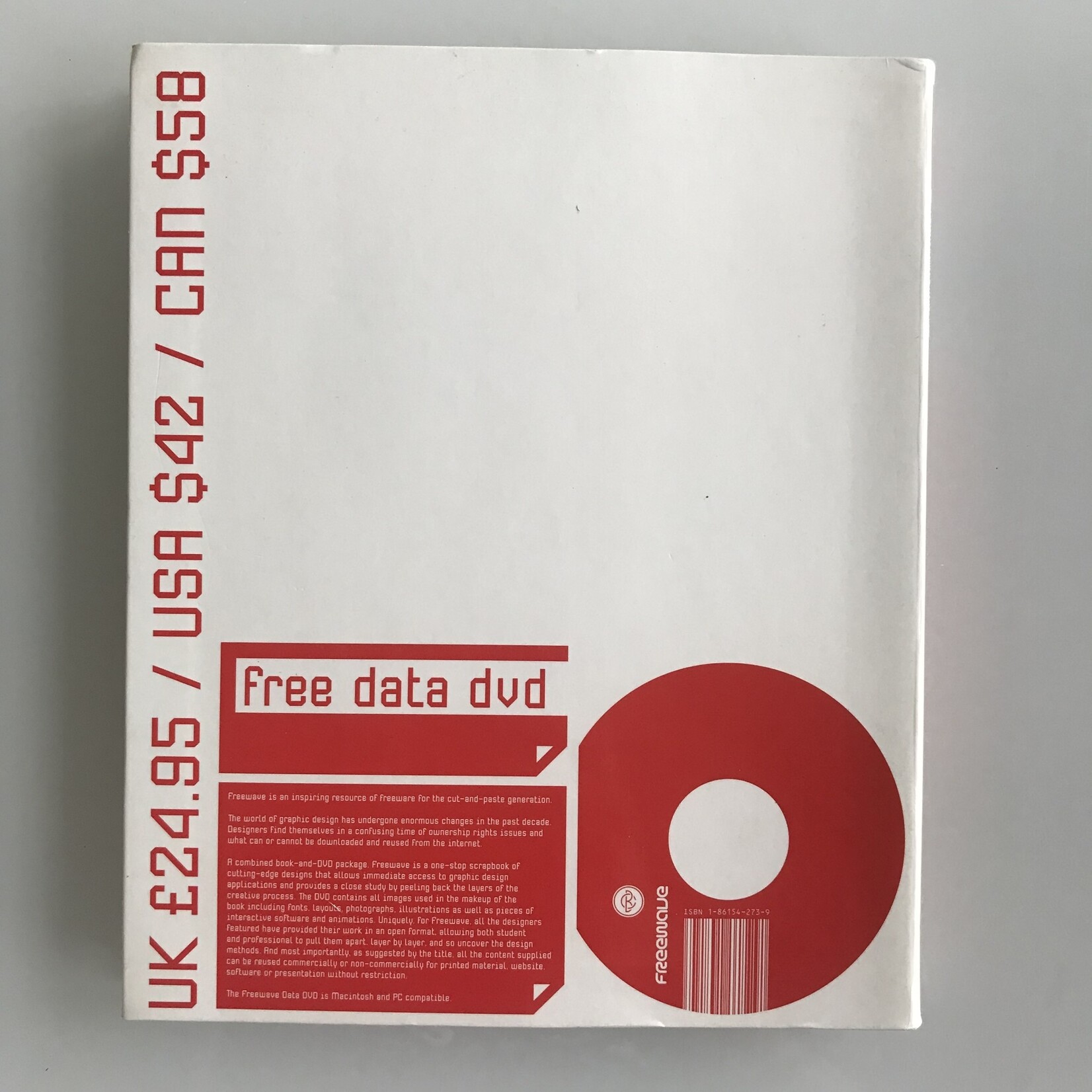 David Luscombe, Alison Roscoe - Freewave: A Scrapbook Of Freeware For The Cut-And-Paste Generation - Paperback With Data DVD (USED - LN)
