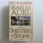 Jean M. Auel - The Shelters Of Stone - Paperback (USED)