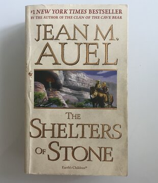 Jean M. Auel - The Shelters Of Stone - Paperback (USED)