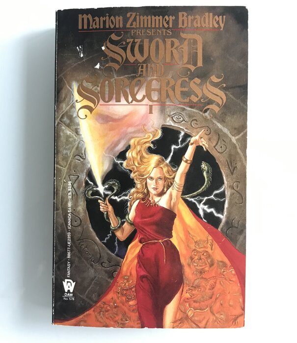Marion Zimmer Bradley (editor) - Sword And Sorceress I - Paperback (USED)